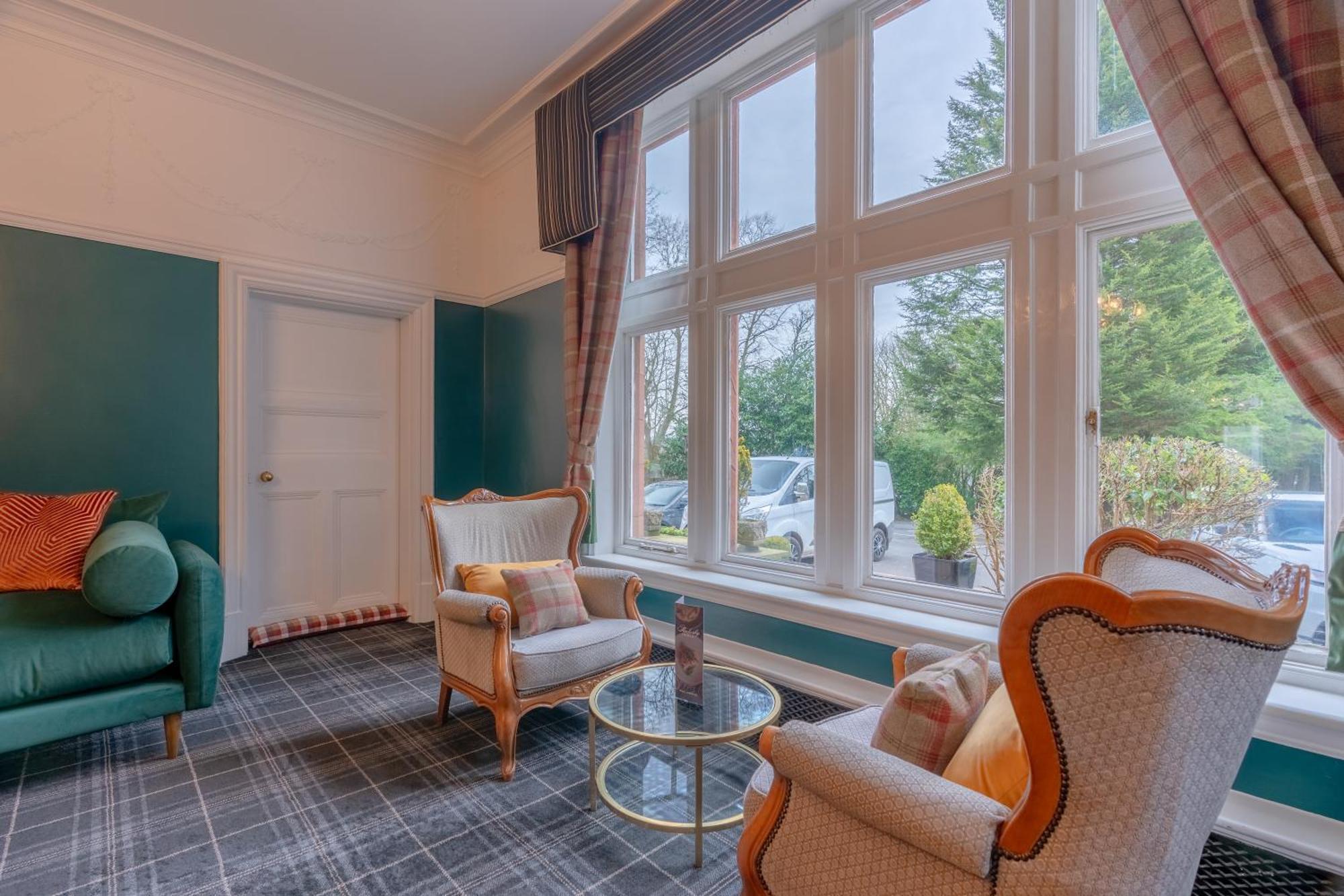 Springbank Manor Hotel Darwen Eksteriør billede